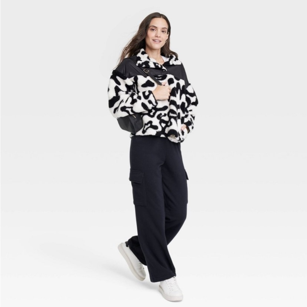 Women's Pattern Graphic Faux-Fur Jacket
- XL new